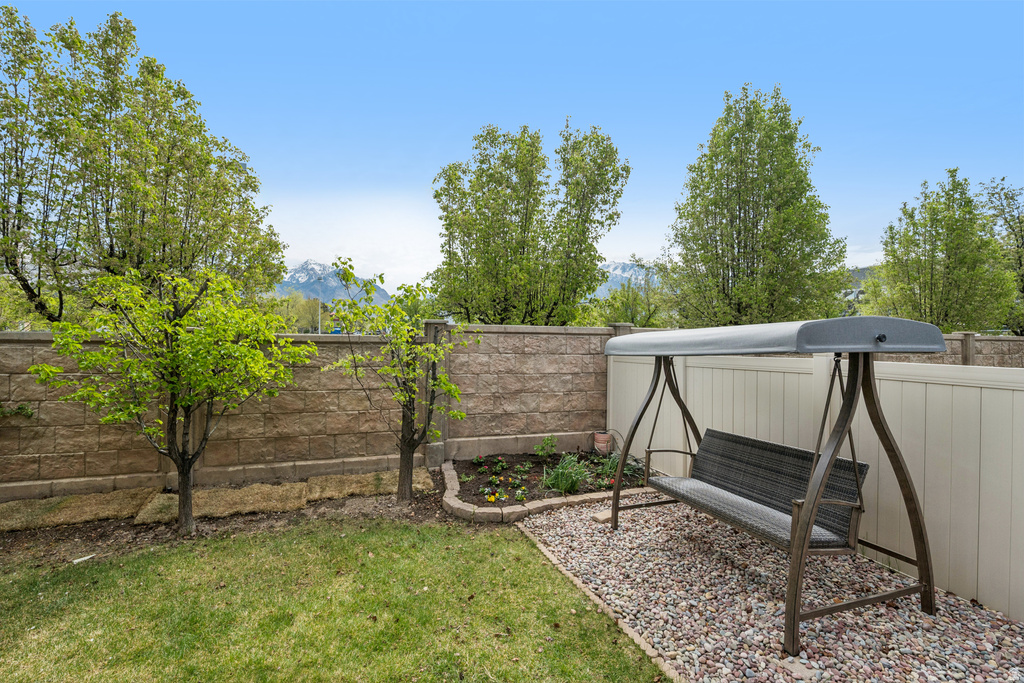 9239 S BRIGHTON VIEW DR Sandy, UT 84070