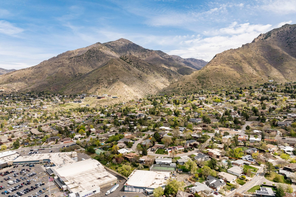 3612 E AURORA CIR Salt Lake City, UT 84124