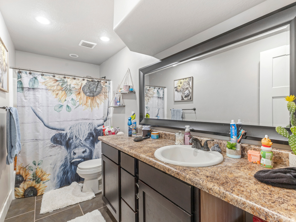 7787 N SECRETARIAT RD Eagle Mountain, UT 84005