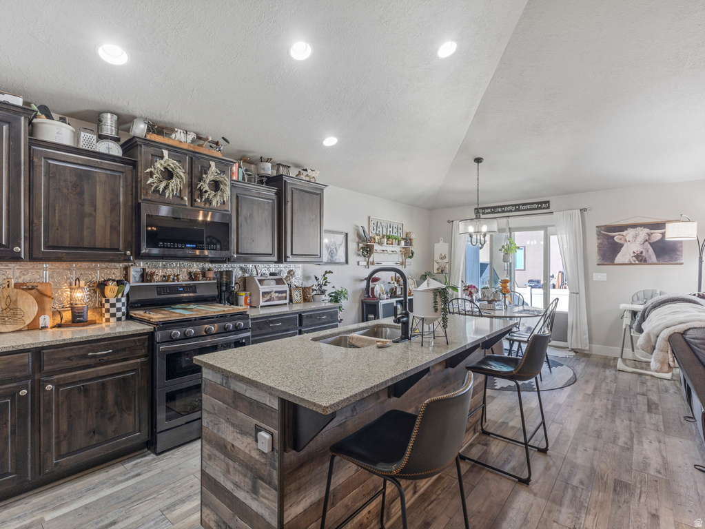 7787 N SECRETARIAT RD Eagle Mountain, UT 84005