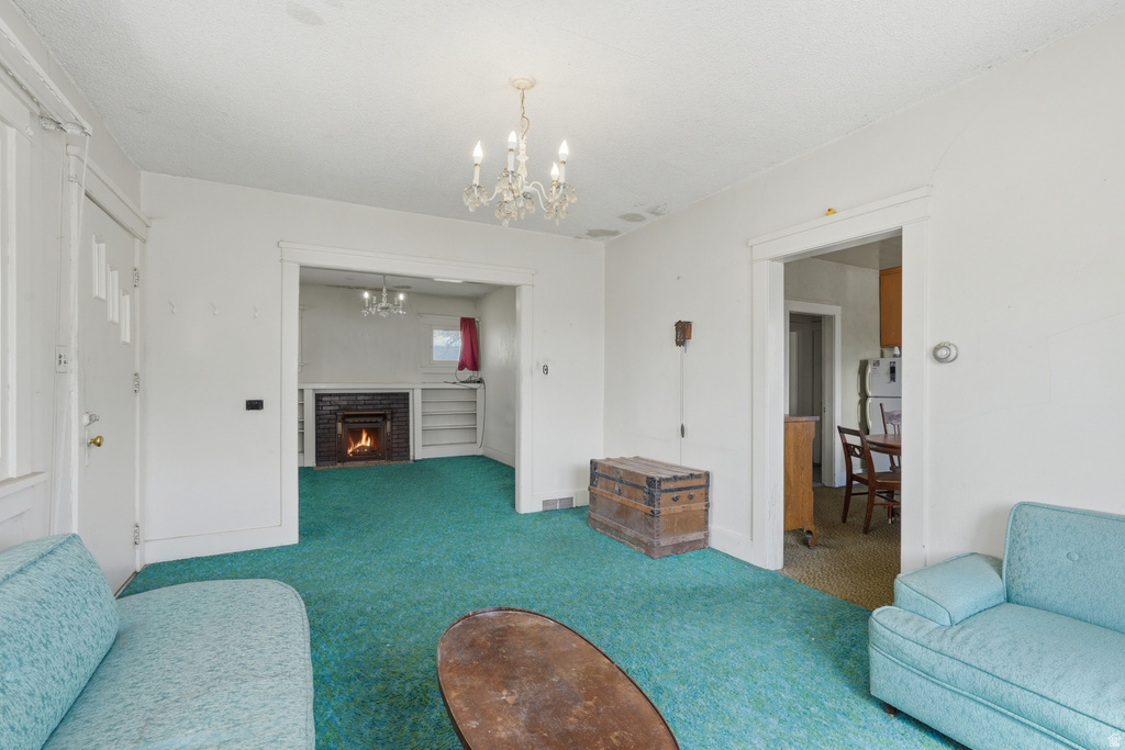 361 S 300 W Lehi, UT 84043