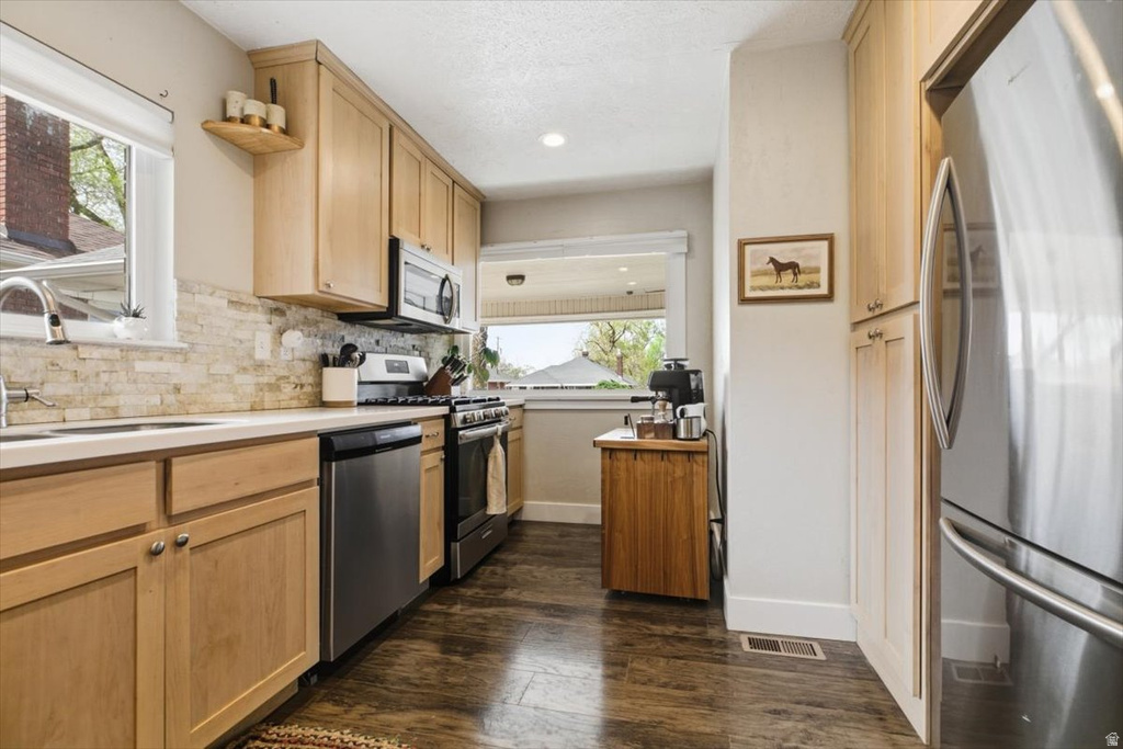 2830 FOWLER AVE Ogden, UT 84403