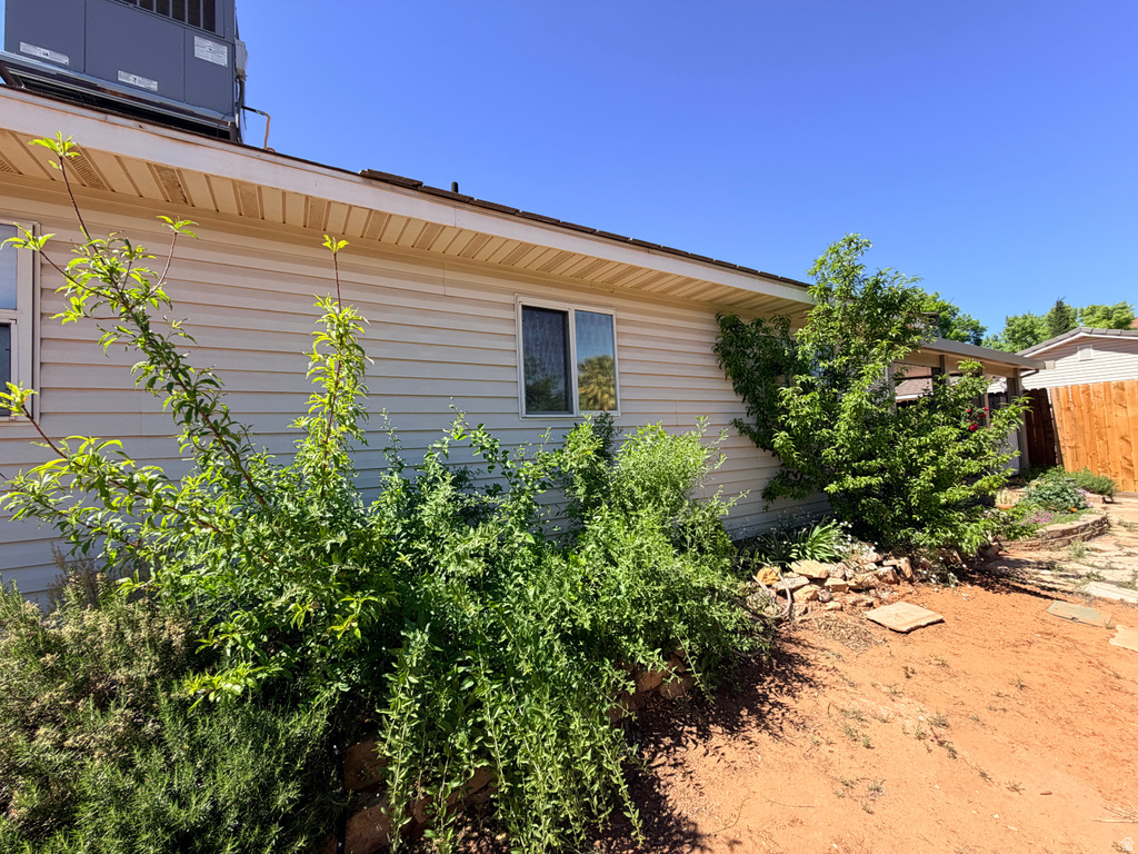 787 S 220 E Ivins, UT 84738