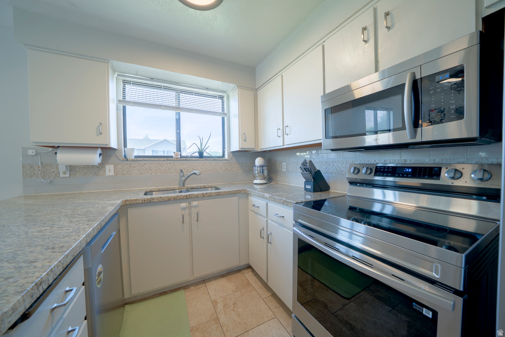 6739 S BLUE FLOWER CT West Jordan, UT 84081