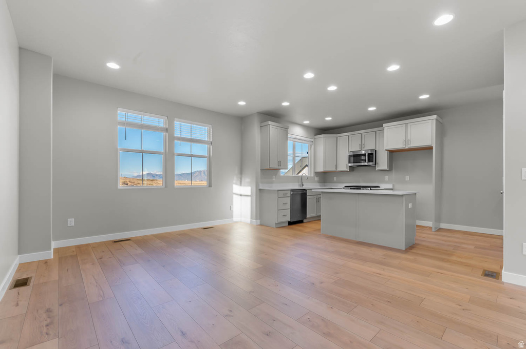 7036 W HIDDEN WAY West Jordan, UT 84081