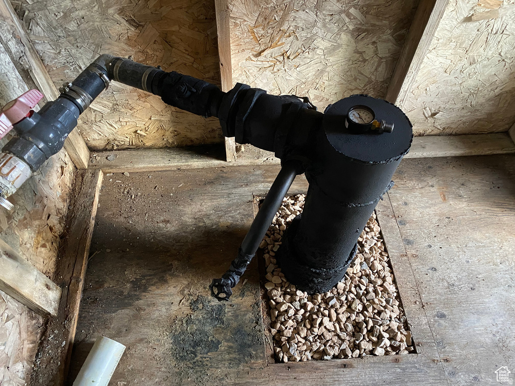 95 AUBURN FOREST RD Auburn, WY 83111