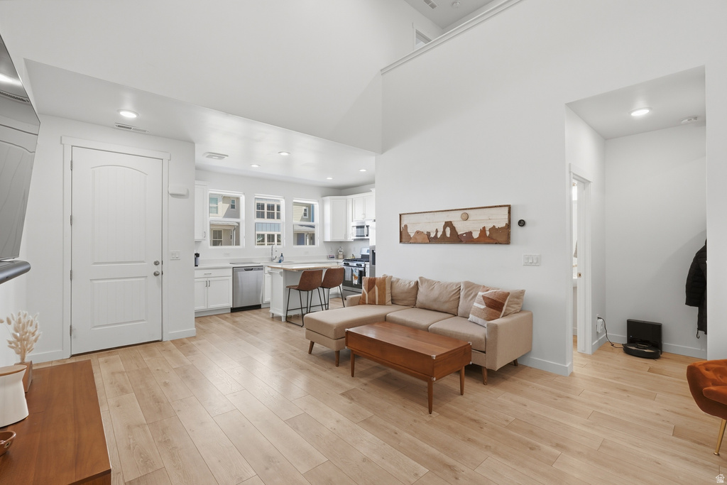 11591 S DORIAN DR South Jordan, UT 84009