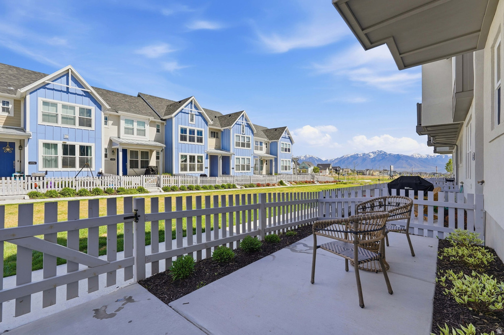 11591 S DORIAN DR South Jordan, UT 84009