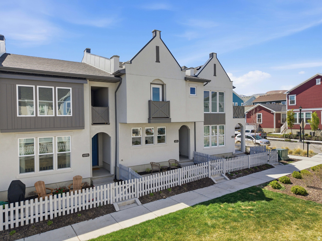 11591 S DORIAN DR South Jordan, UT 84009