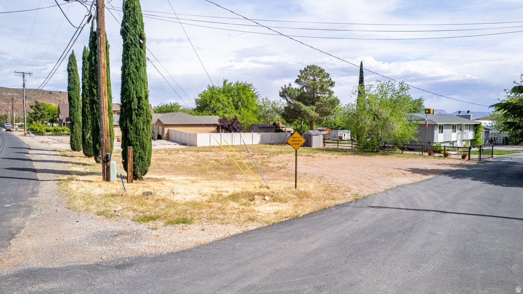 62  VISTA AVE Leeds, UT 84746