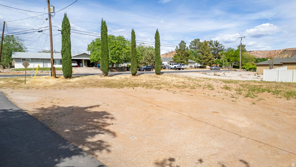 62  VISTA AVE Leeds, UT 84746