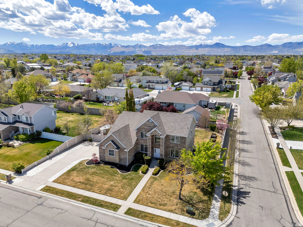 9842 S 3265 W South Jordan, UT 84095