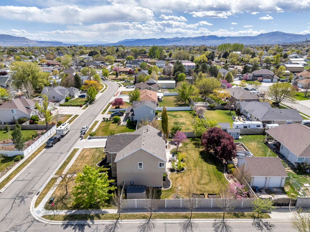 9842 S 3265 W South Jordan, UT 84095