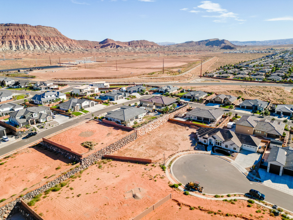 1034 E ROCKWOOD CT Washington, UT 84780