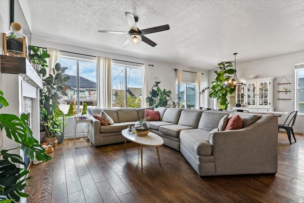 6498 W HAVEN MAPLE DR West Jordan, UT 84081