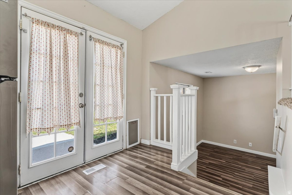 6085 S PARK WOOD DR Kearns, UT 84118