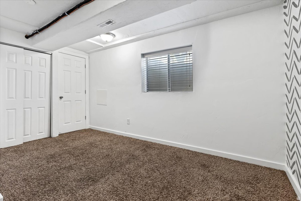 6085 S PARK WOOD DR Kearns, UT 84118