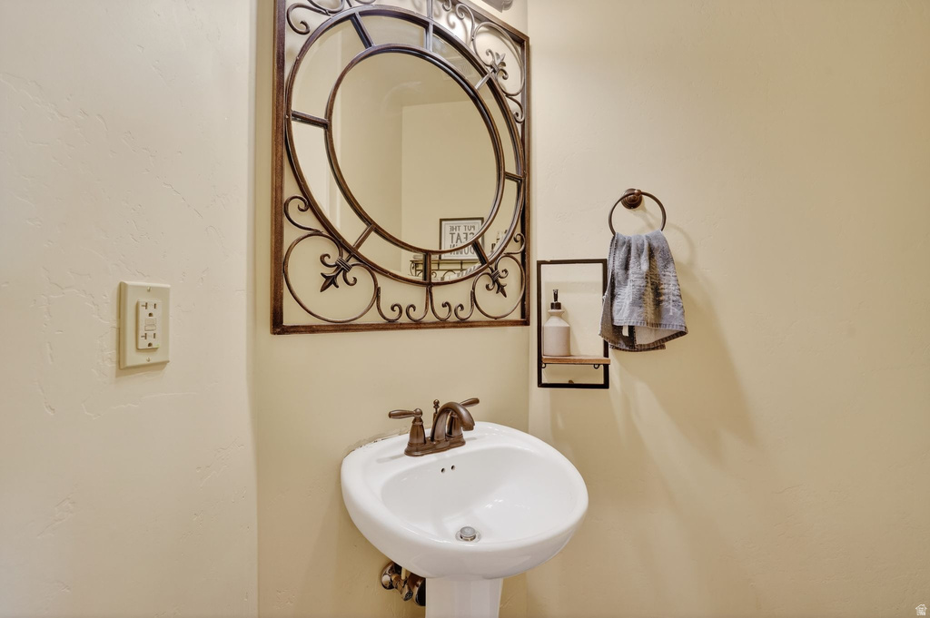 7218 S VIANSA CT Midvale, UT 84047