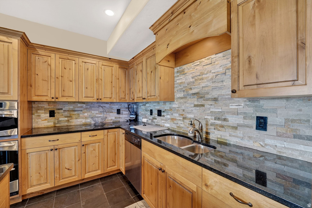 7218 S VIANSA CT Midvale, UT 84047