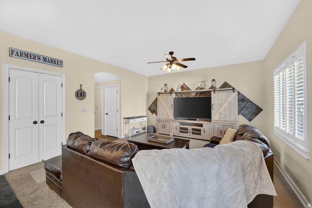 7218 S VIANSA CT Midvale, UT 84047