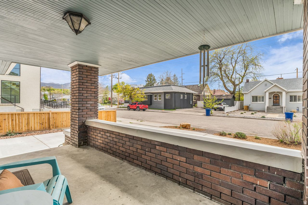 1073 E BRYAN AVE AVE Salt Lake City, UT 84105