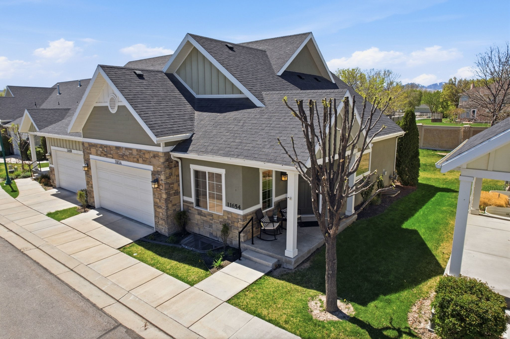 11654 S WINFORD DR #105B Riverton, UT 84065