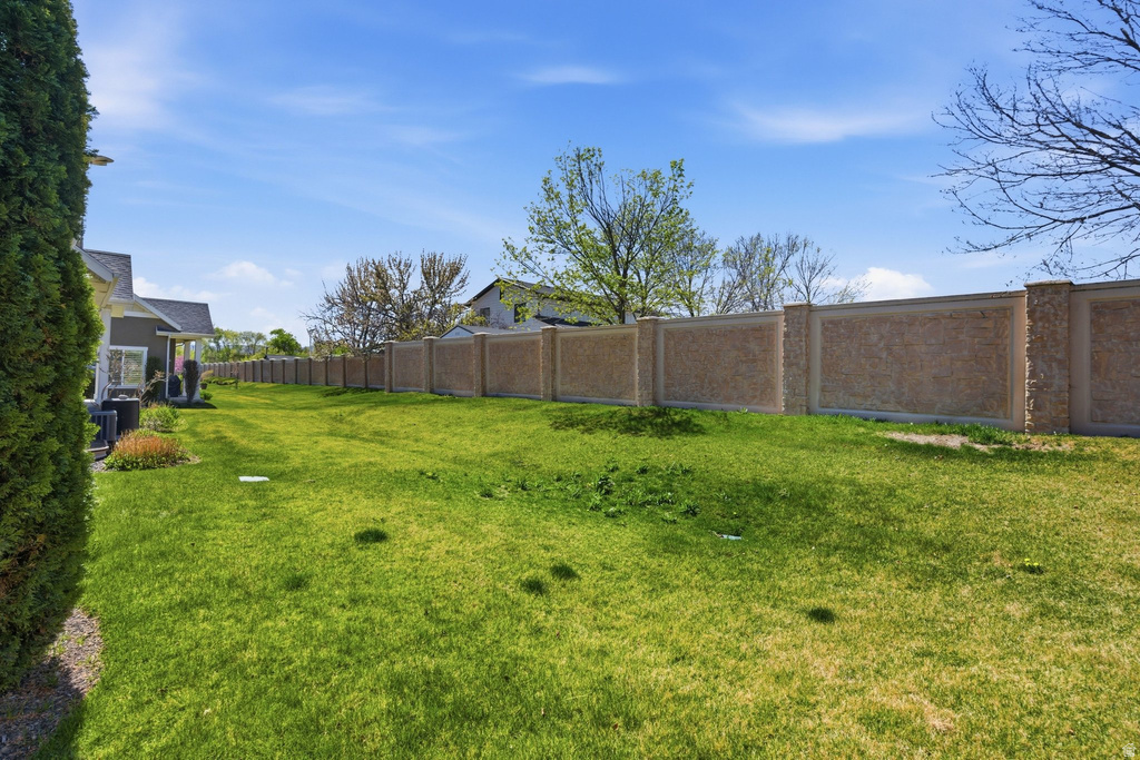 11654 S WINFORD DR #105B Riverton, UT 84065