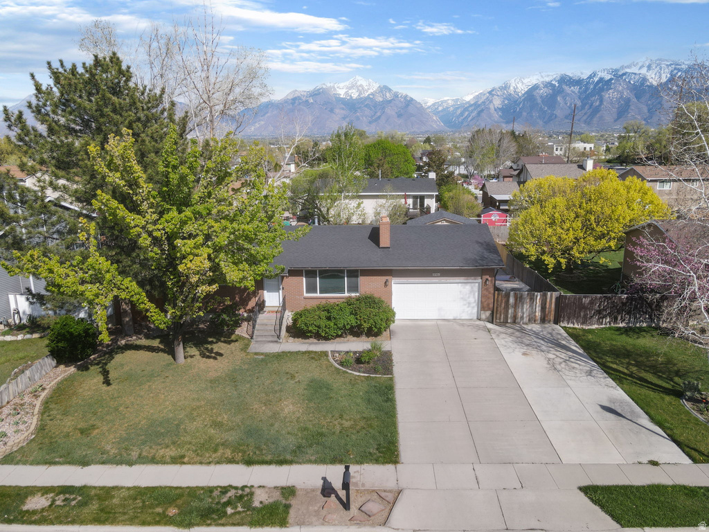 8961 S GALILEE WAY West Jordan, UT 84088