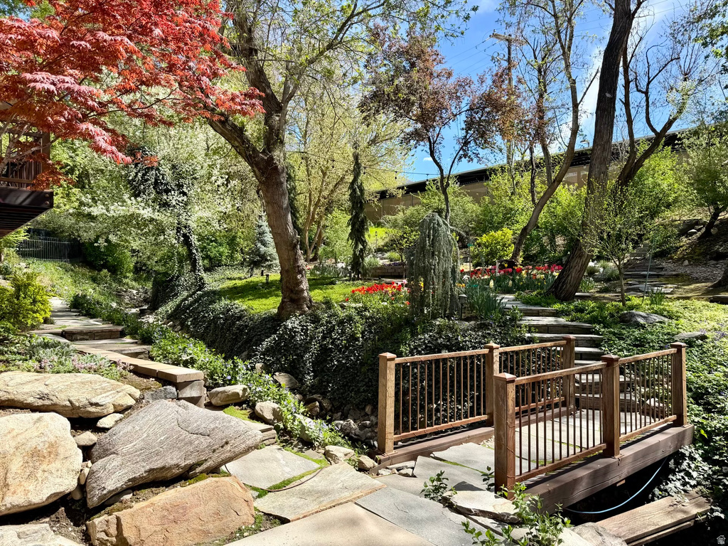 156 E STEED CT Farmington, UT 84025
