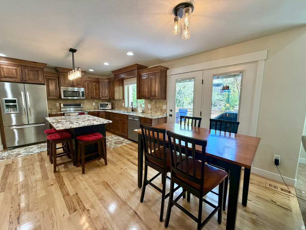 156 E STEED CT Farmington, UT 84025