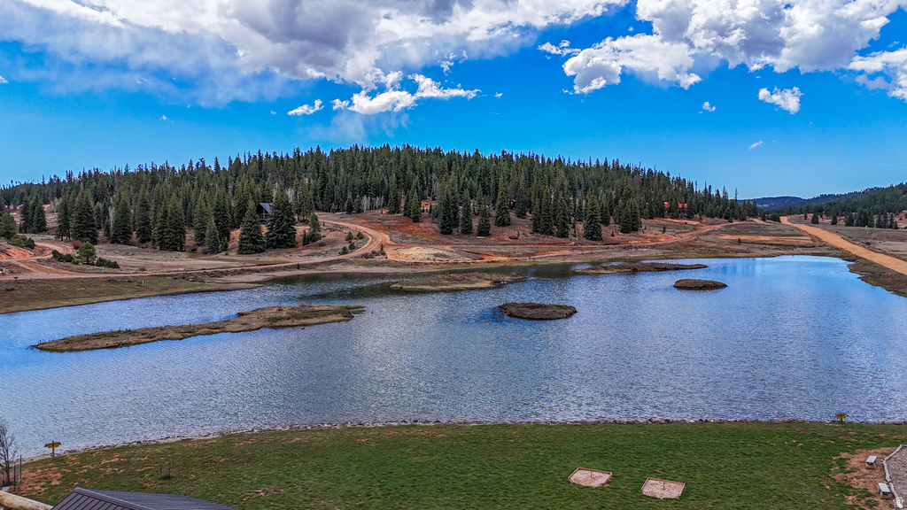 990 N PINE KNOLL CIR Duck Creek Village, UT 84762