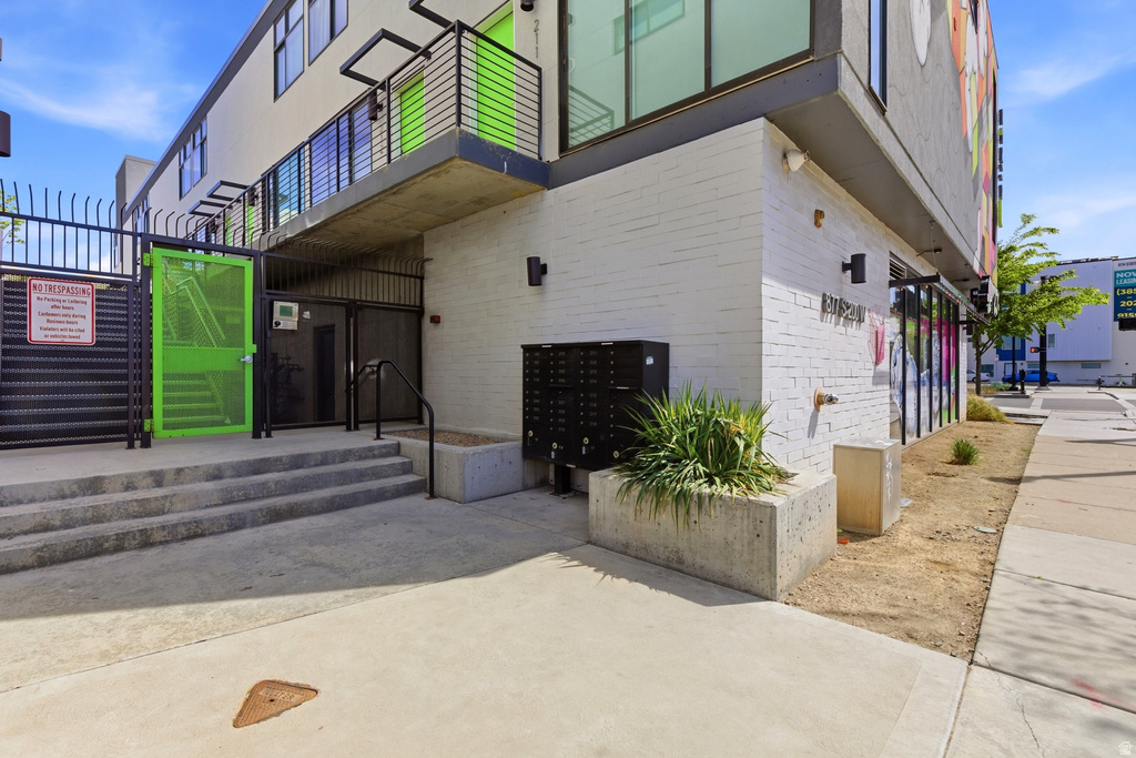 877 S 200 W #215 Salt Lake City, UT 84101