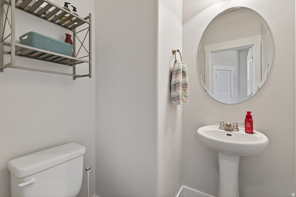 7579 N COTTAGE LN Eagle Mountain, UT 84005