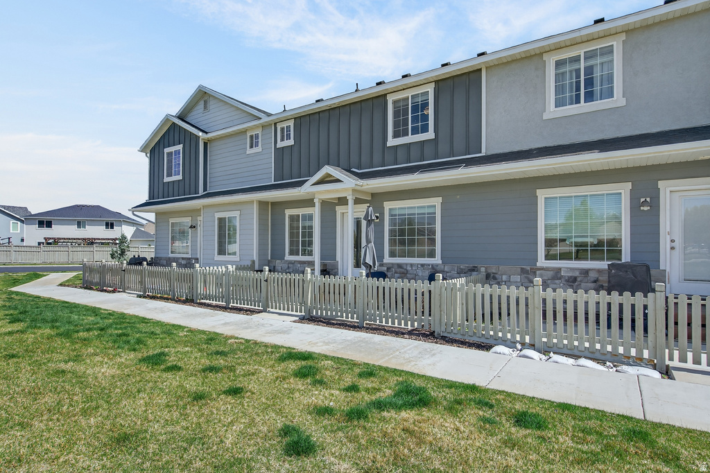 7579 N COTTAGE LN Eagle Mountain, UT 84005