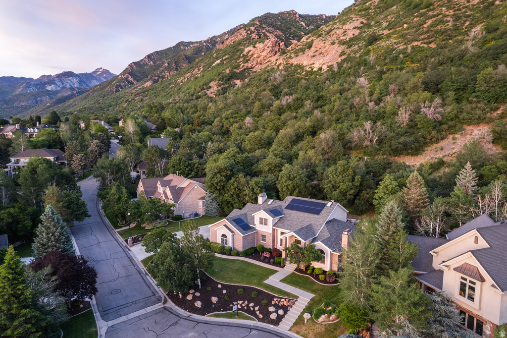 11939 S HIDDEN CANYON LN #16 Sandy, UT 84092