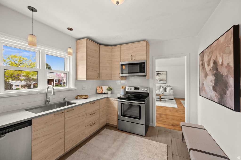 2227 S WELLINGTON ST Salt Lake City, UT 84106