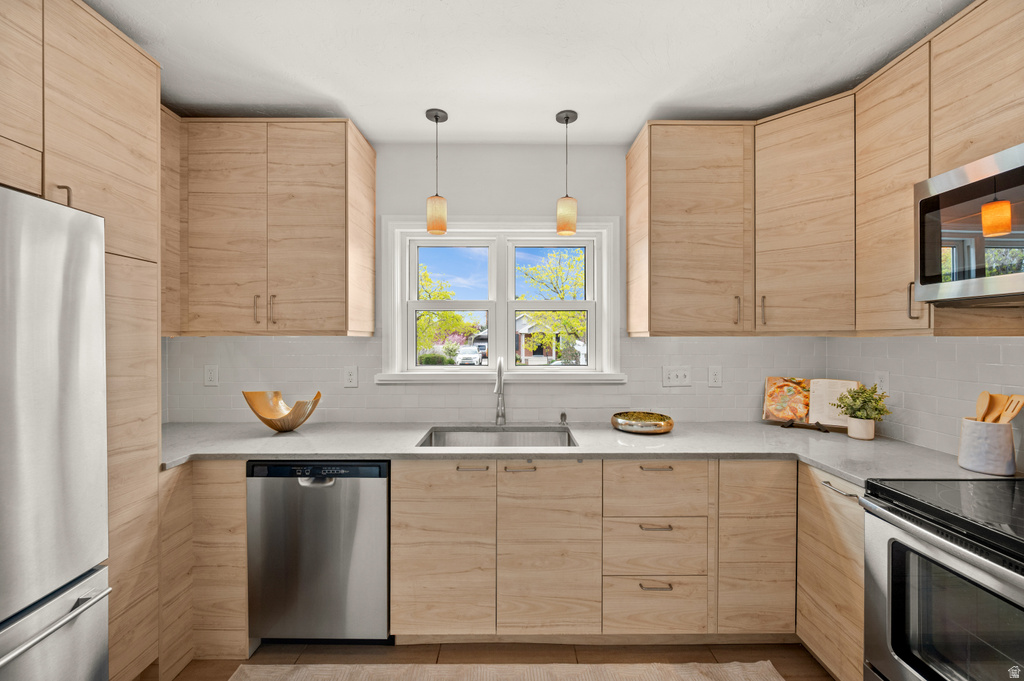 2227 S WELLINGTON ST Salt Lake City, UT 84106