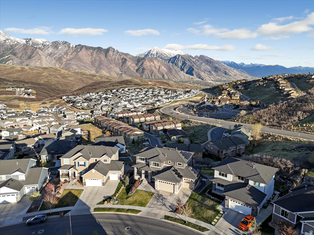 2208 E SNOW BLOSSOM WAY Draper, UT 84020