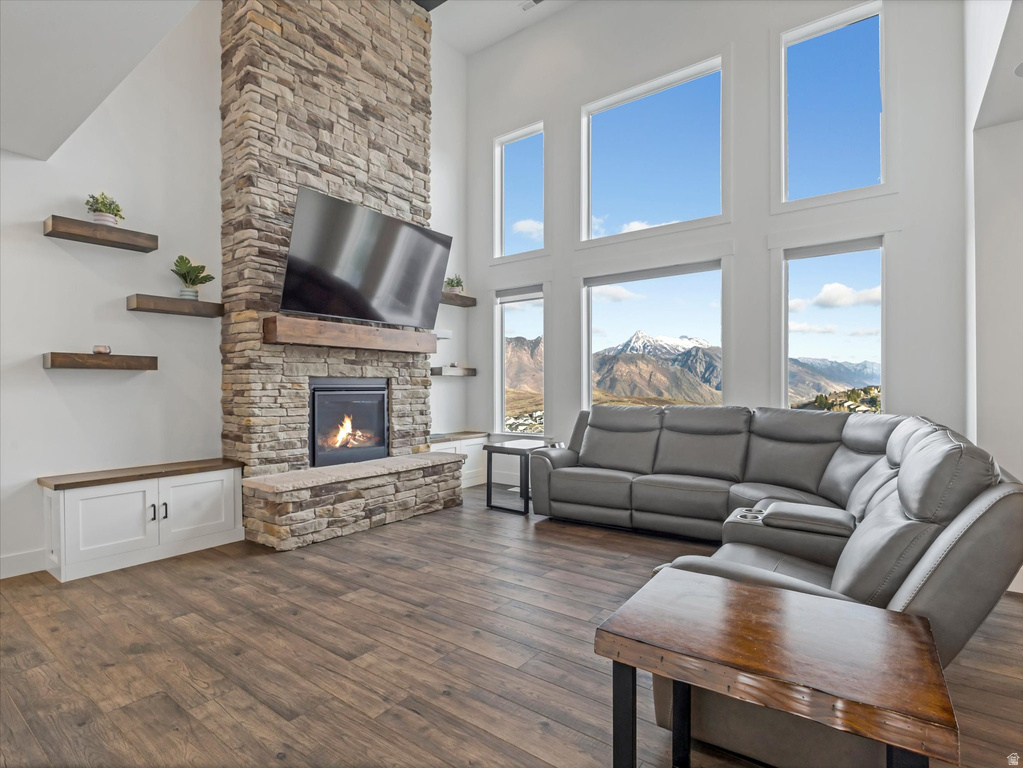 2208 E SNOW BLOSSOM WAY Draper, UT 84020