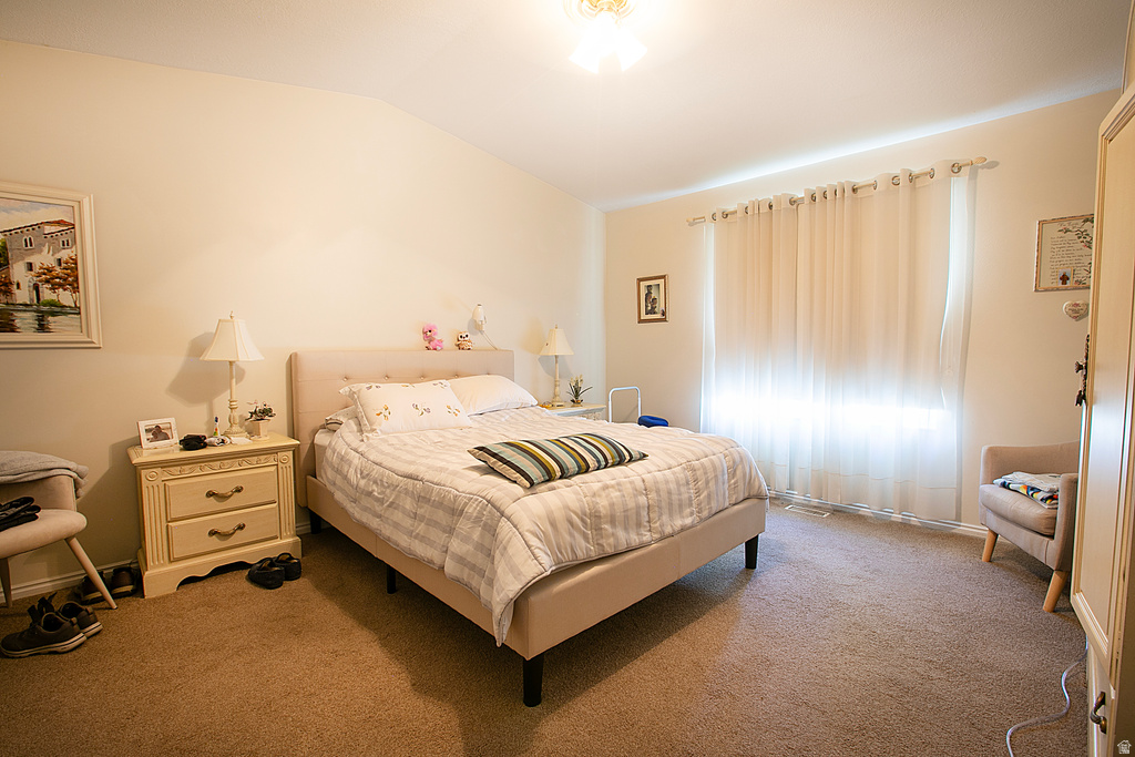 1068 E 5675 S South Ogden, UT 84405