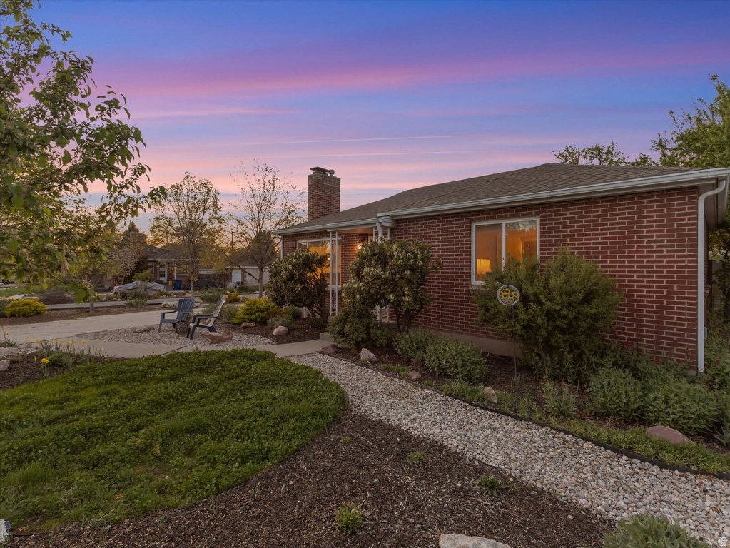 1401 E BROOKSHIRE DR Salt Lake City, UT 84106