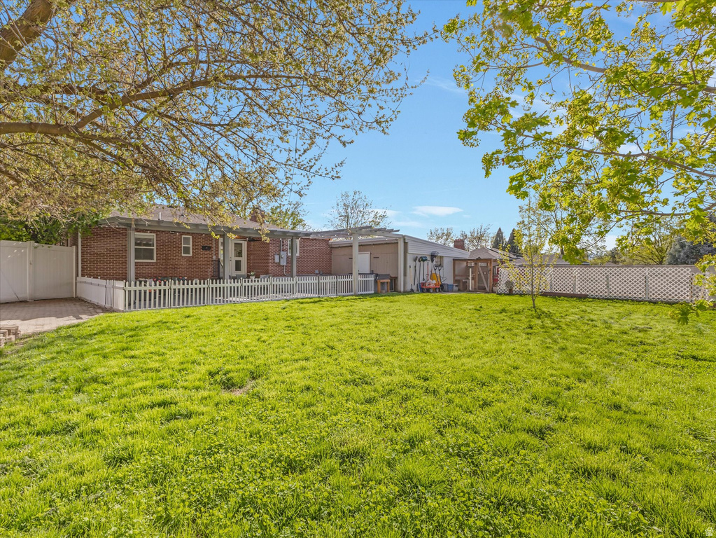 1401 E BROOKSHIRE DR Salt Lake City, UT 84106