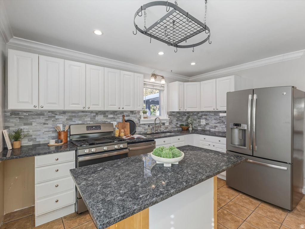 1401 E BROOKSHIRE DR Salt Lake City, UT 84106