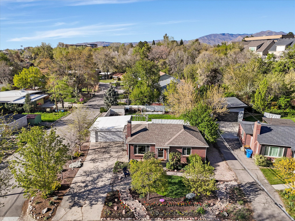 1401 E BROOKSHIRE DR Salt Lake City, UT 84106