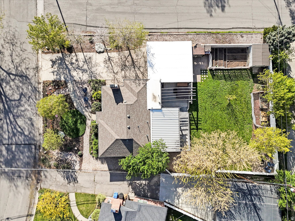 1401 E BROOKSHIRE DR Salt Lake City, UT 84106