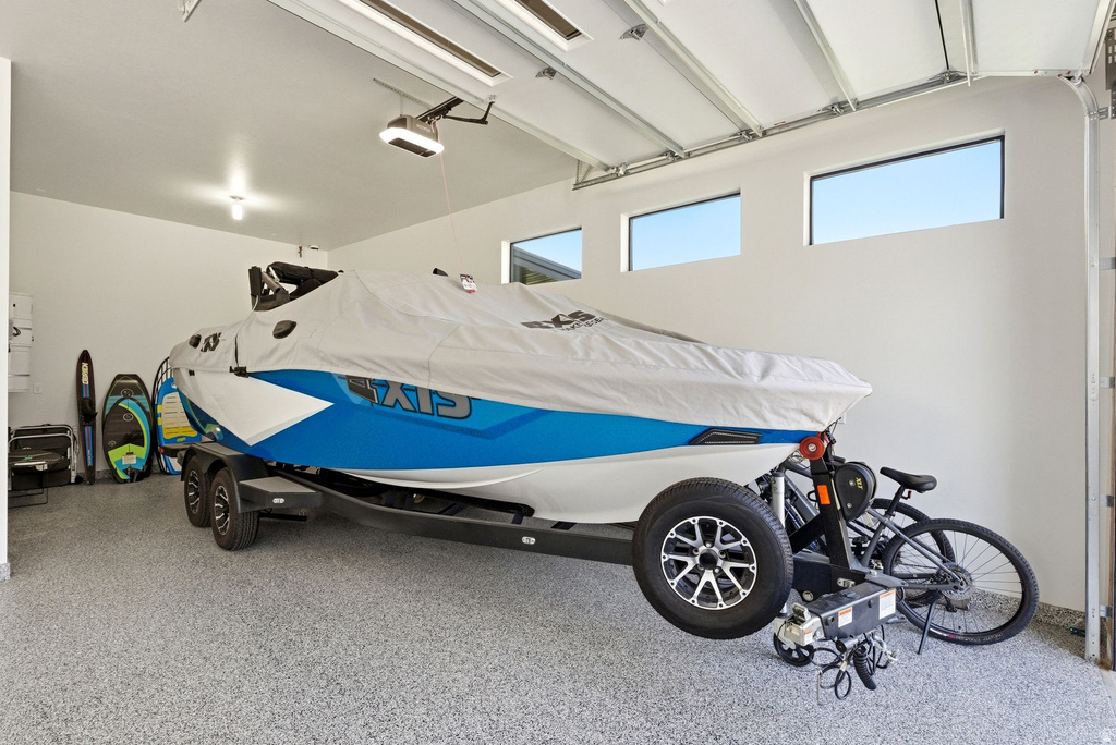 5585 E HIGHLAND VIEW CT Eden, UT 84310