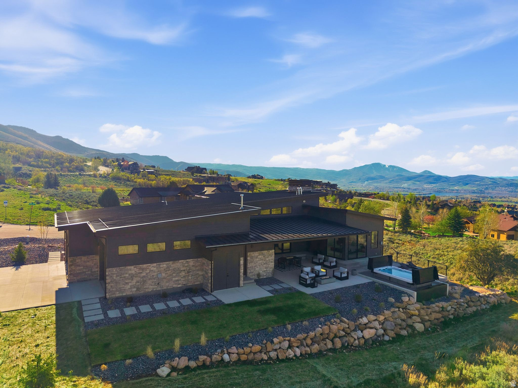 5585 E HIGHLAND VIEW CT Eden, UT 84310