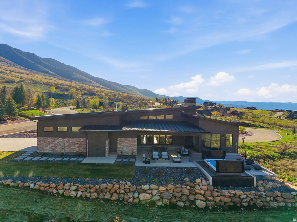 5585 E HIGHLAND VIEW CT Eden, UT 84310