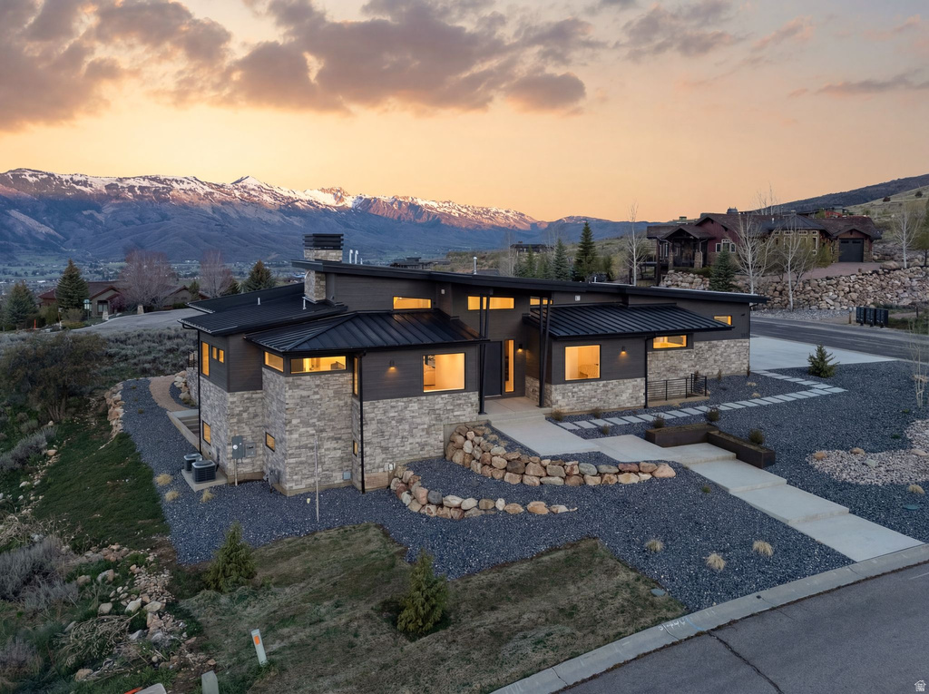 5585 E HIGHLAND VIEW CT Eden, UT 84310