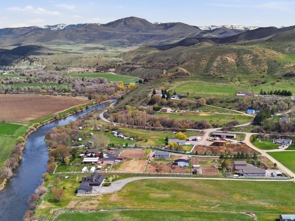 2727 E READ LN Preston, ID 83263